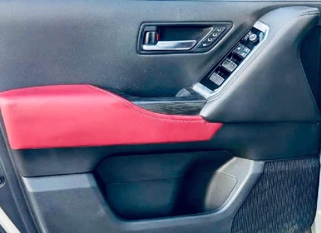 تويوتا لاند كروزر GR SPORT Diesel 3.3L