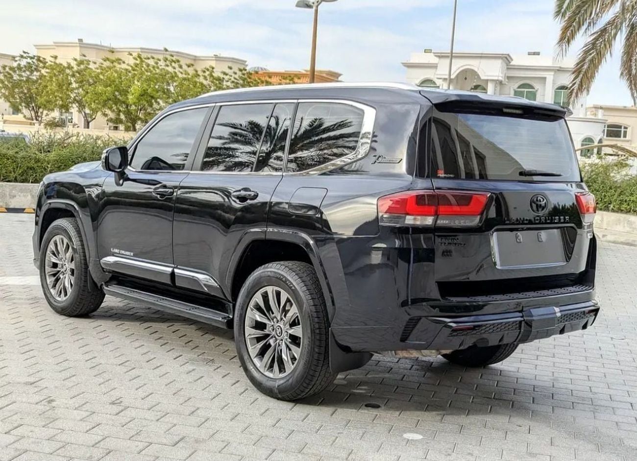 Toyota Land Cruiser Toyota landcruise 2022MODEL 4.0L v6 petrol Engine 299HP colour Black push start Transmission Aut