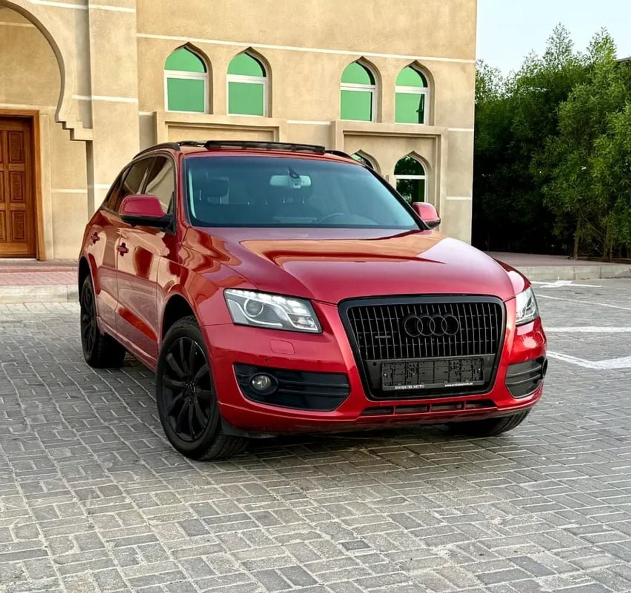 Audi Q5 أودي خليجي موديل فل اوبشن بحالة ممتازة