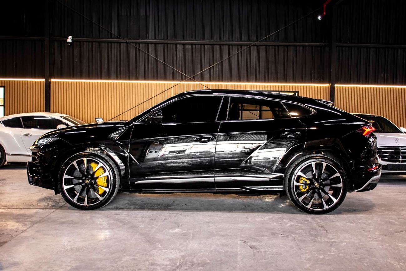 Lamborghini Urus STANDARD
