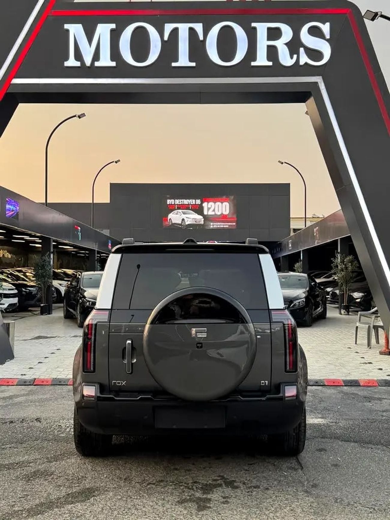 ROX 01 PRESTIGE Chinese Specs Luxury EREV SUV