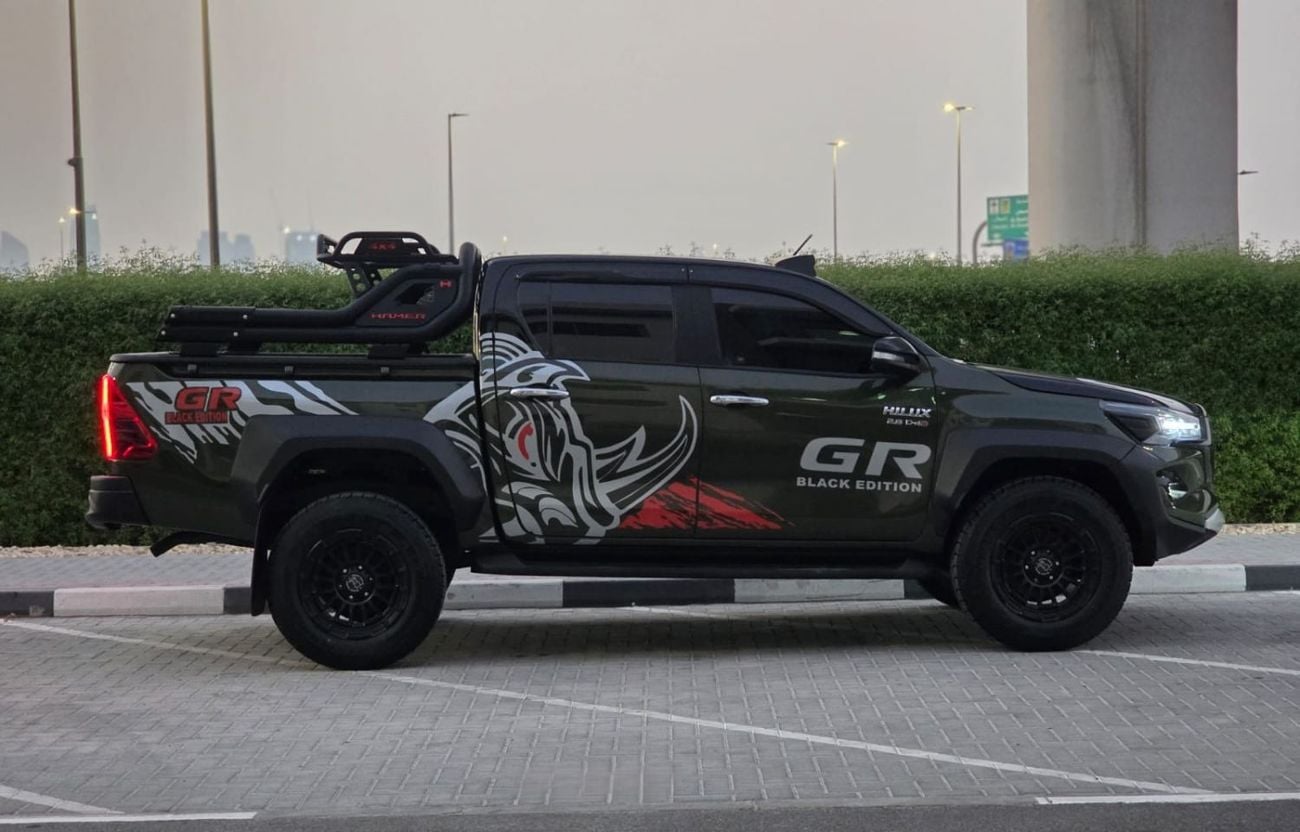 تويوتا هيلوكس GR Body Kit Installed - 2.8 - Diesel - 4WD - AT
