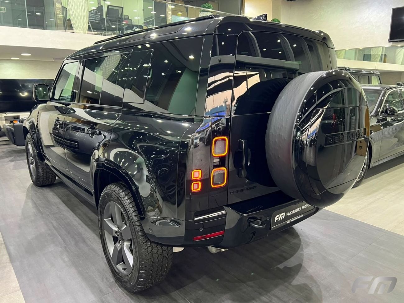 Land Rover Defender 110 X-DYNAMIC HSE P400