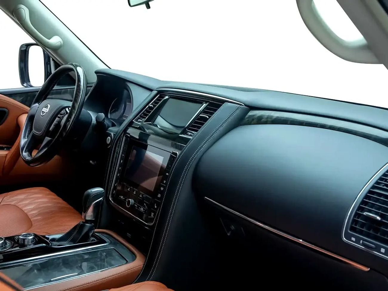 Nissan Patrol l LE V8 – 400 hp | GCC Spec | Full-Size Luxury