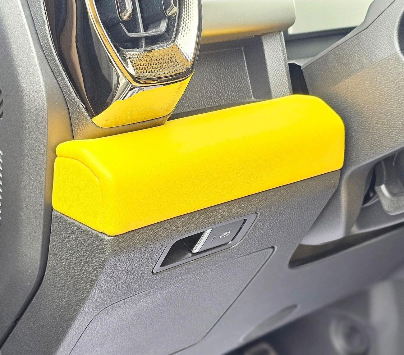 Jetour T2 LUX JetourT2 2.0T 2025 MODEL CUSTOMIZED YELLOW INTERIOR INTERIOR LIGHTS 8SPEED 4WD AT