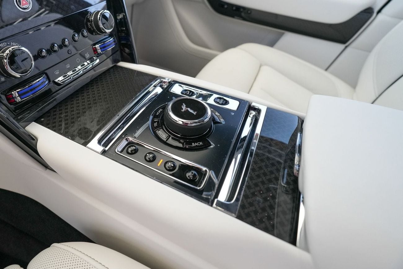 Rolls Royce Cullinan BLACK BADGE
