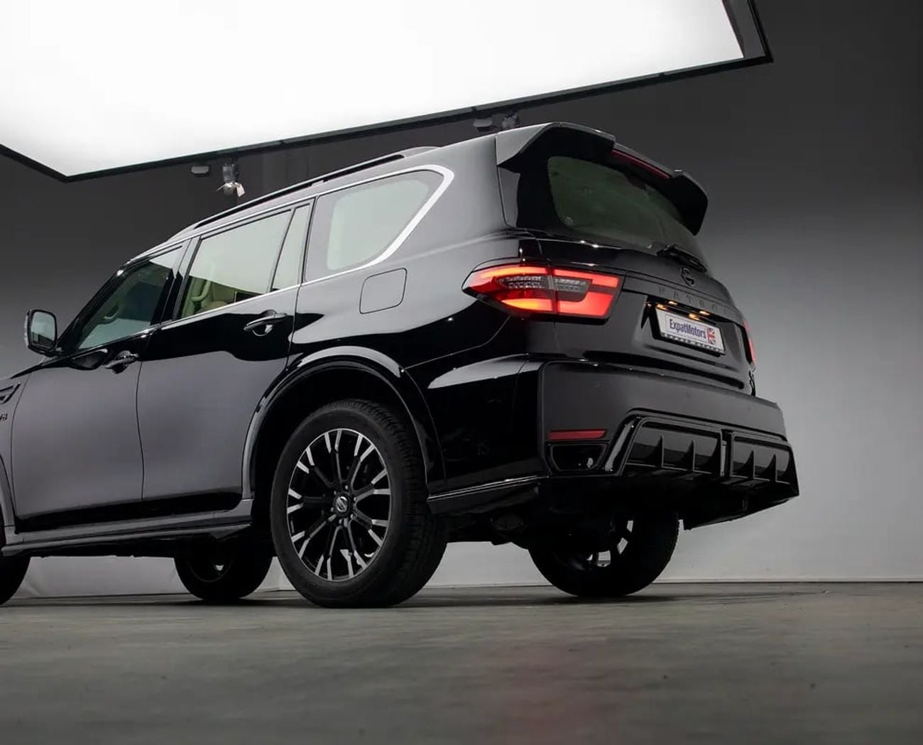 نيسان باترول LE T2 0% DP Available • 14k Mileage Nismo KIT • GCC