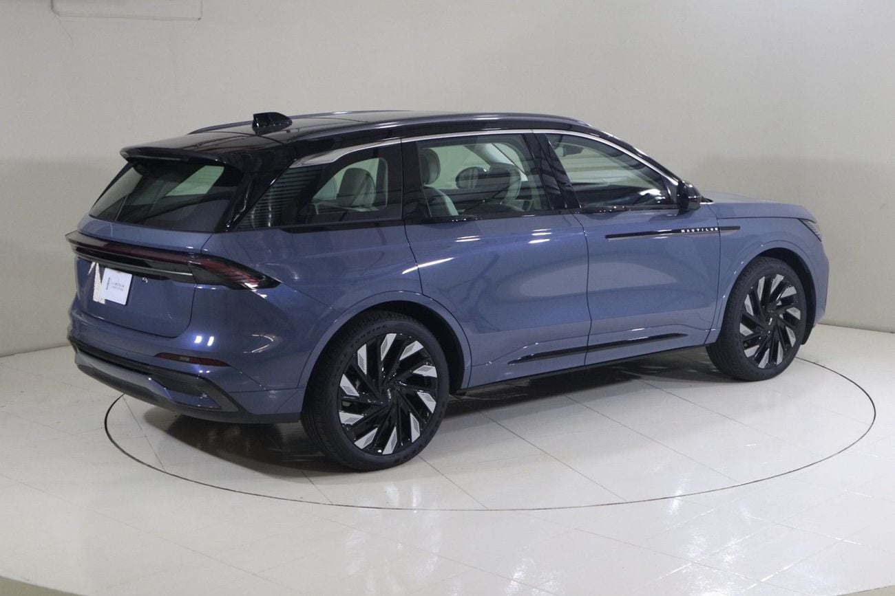 Lincoln Nautilus RESERVE III NU-NAU925H/AL TAYER MOTORS/ AL QOUZ SHOWROOM