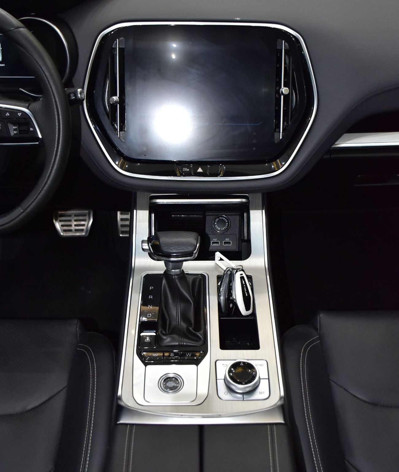 Jetour X70 LUX EXCELLENT DEAL for our Jetour X70 ( 2024 Model ) in White Color GCC Specs