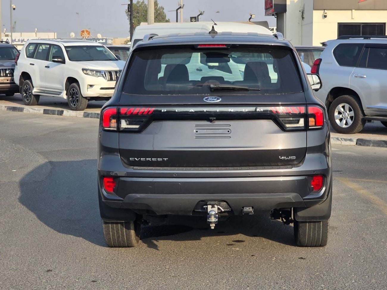 Ford Everest diesel 3.0L Platinum liter RHD ,7 seater only for export available