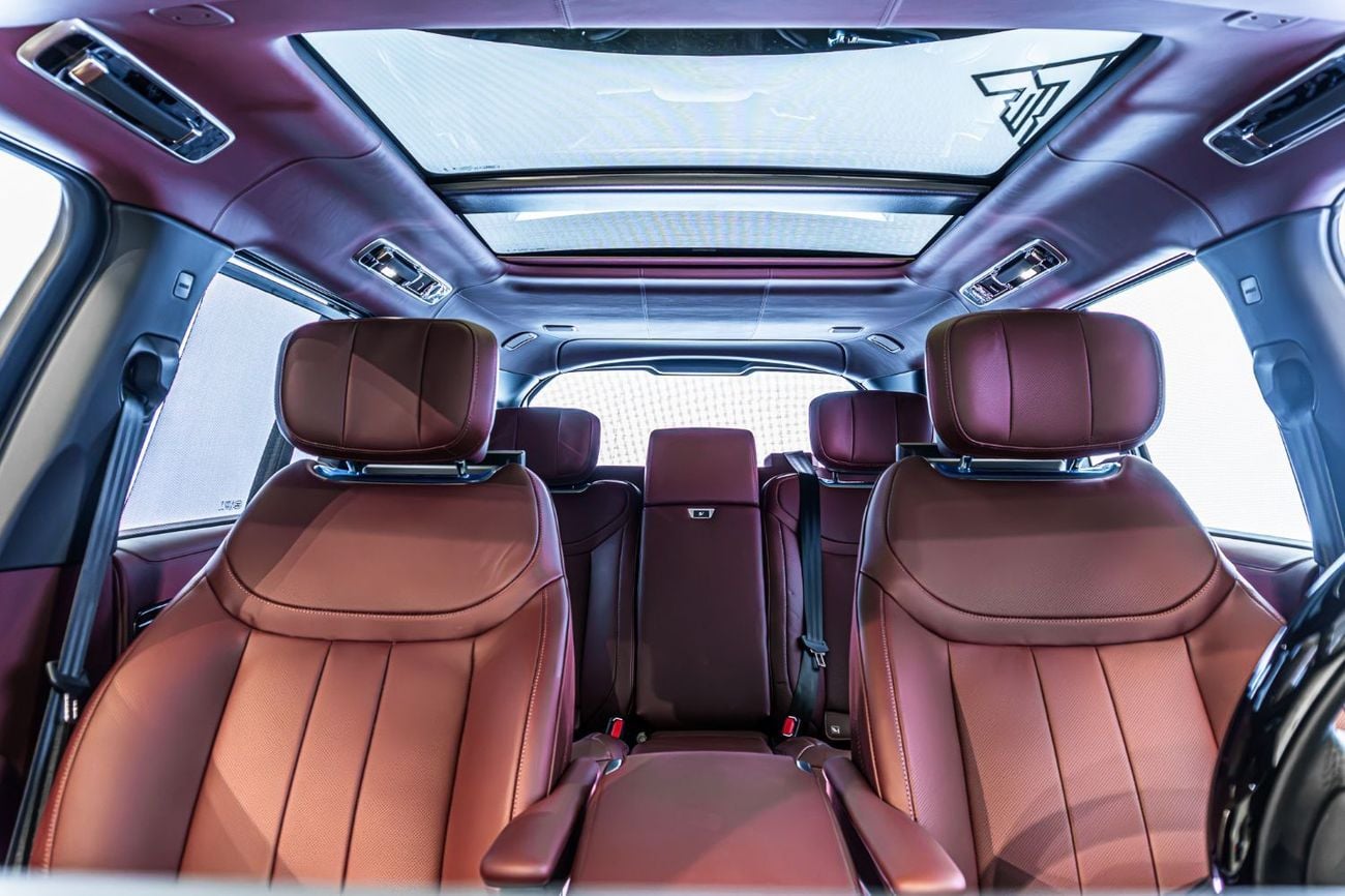 لاند روفر رينج روفر Autobiography P530 | Pearl White | Black Roof | Burgundy Interior | Shadow Exterior Package | GCC Sp