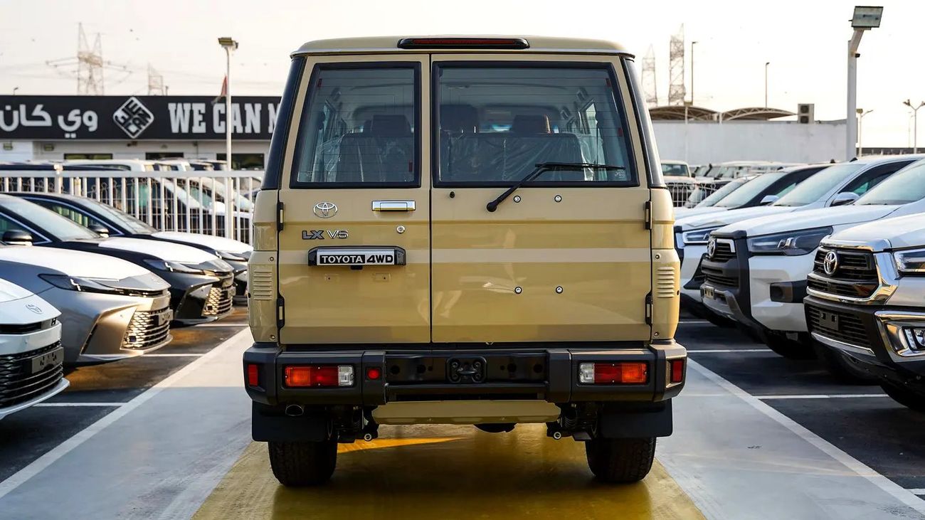Toyota Land Cruiser 70 LC76 LX 4.0L A/T GCC Specs SAUDI