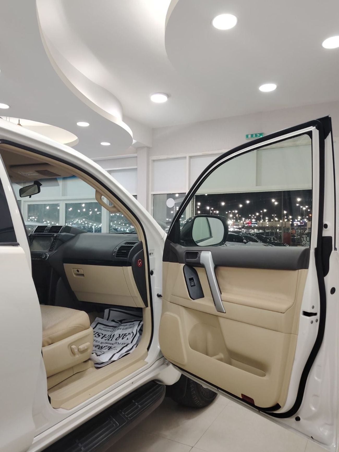 Toyota Prado GXR Toyota prado V6 GXR 2015 GCC