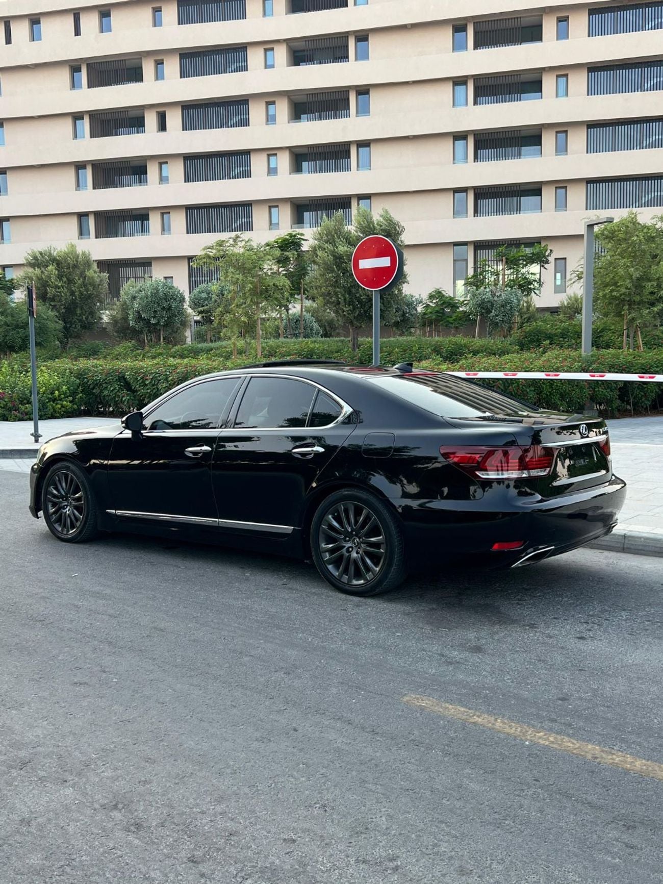 Lexus LS460 LUXURY