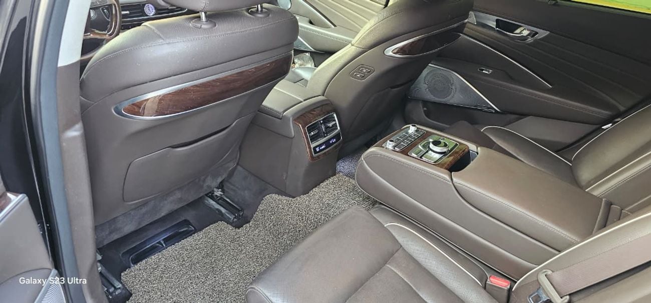 Kia K900 EX
