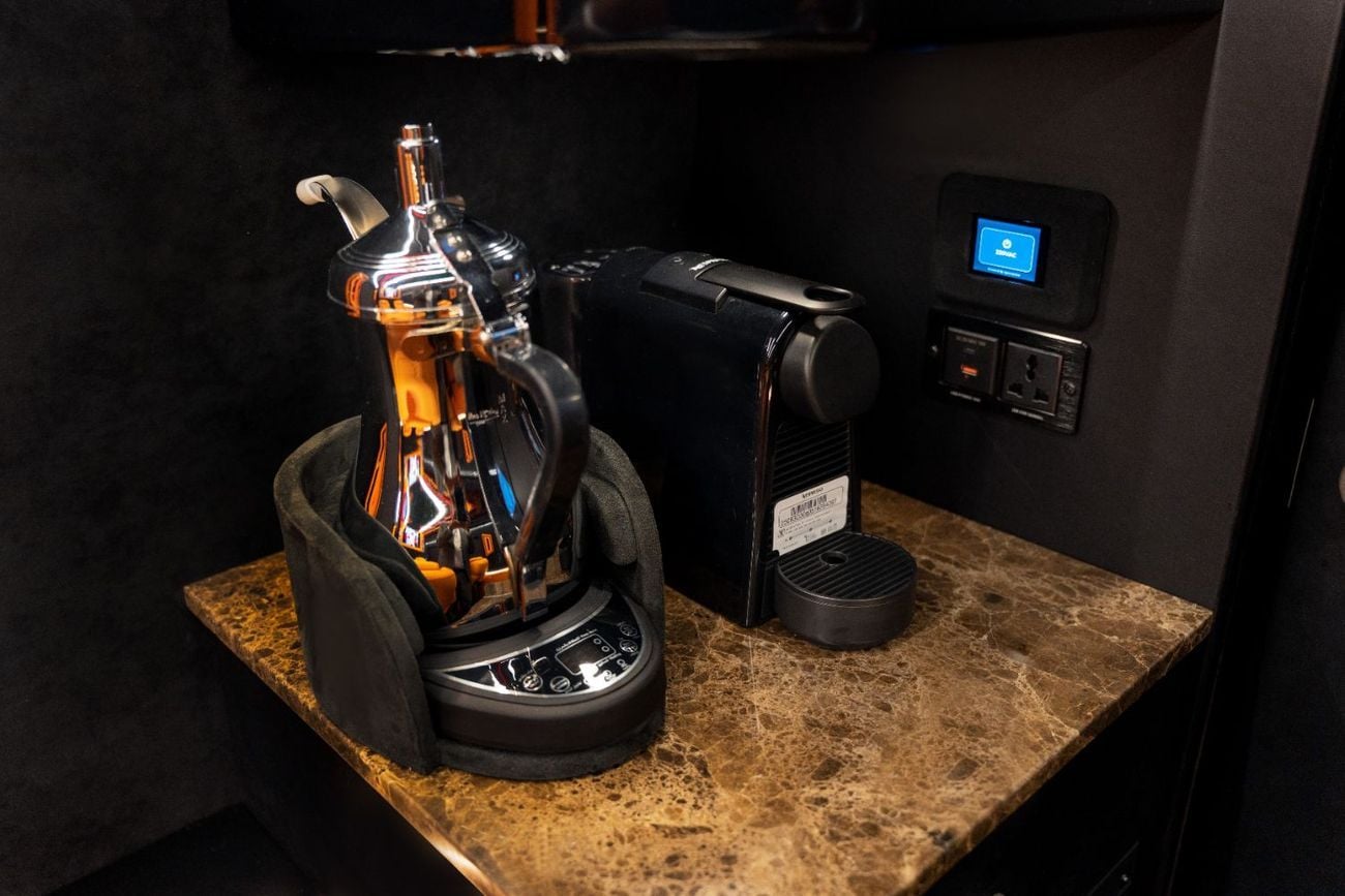 مرسيدس بنز سبرينتر Barugzai VIP Sprinter Luxury VIP Sprinter with Private Washroom