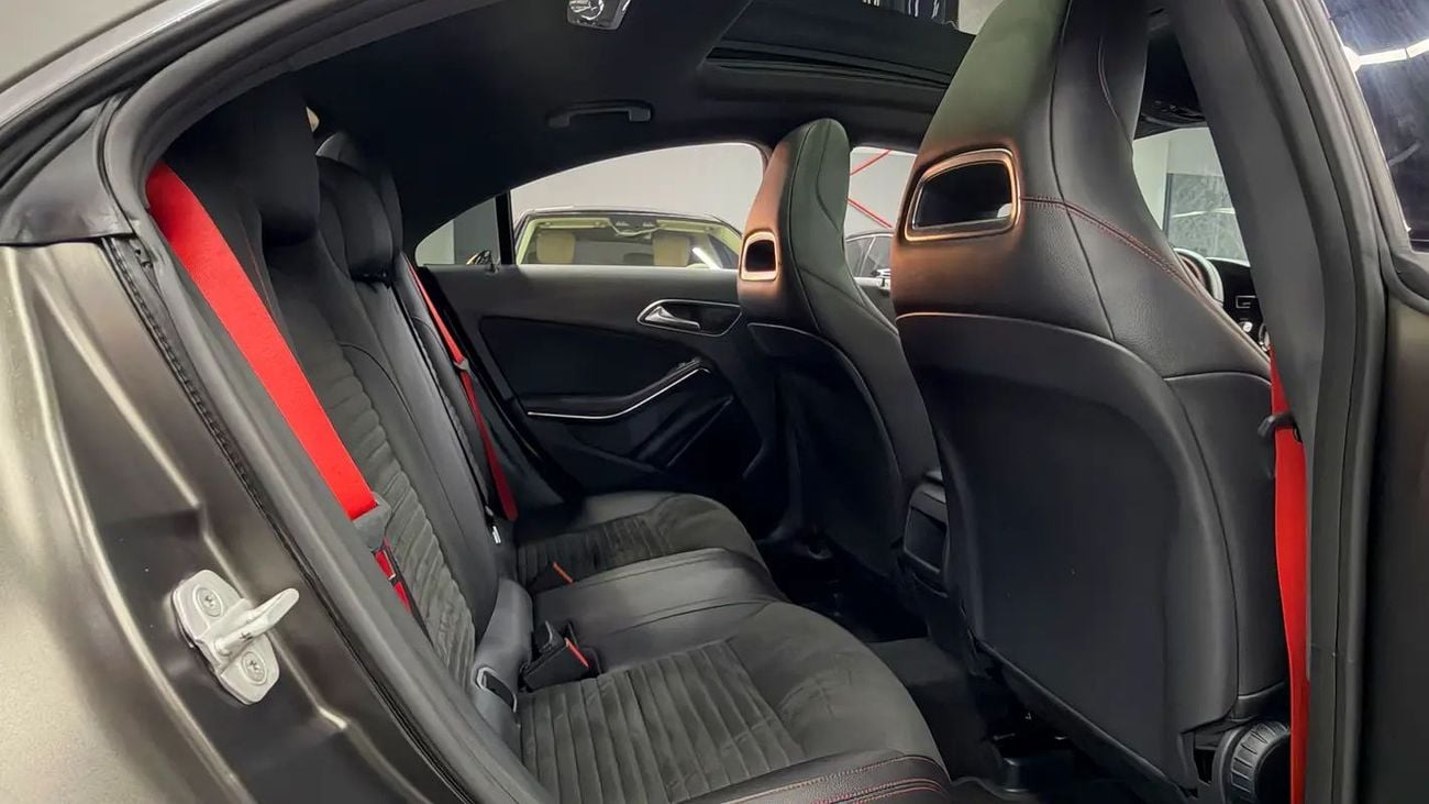 Mercedes Benz CLA250 STANDARD