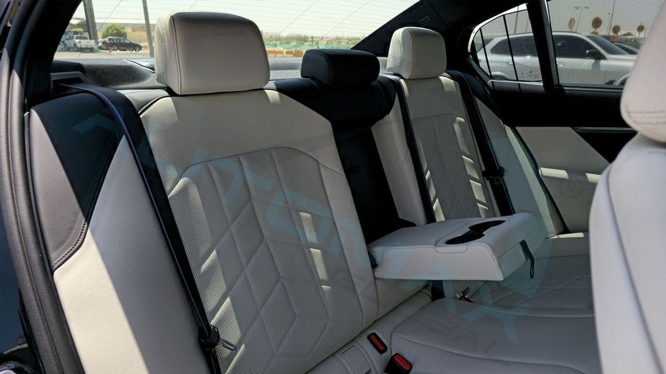 BMW 520i LUXURY M SPORT (For Export , НА ЭКСПОРТ) 2027 520i M 2.0T Mild-Hybrid GCC Без пробега