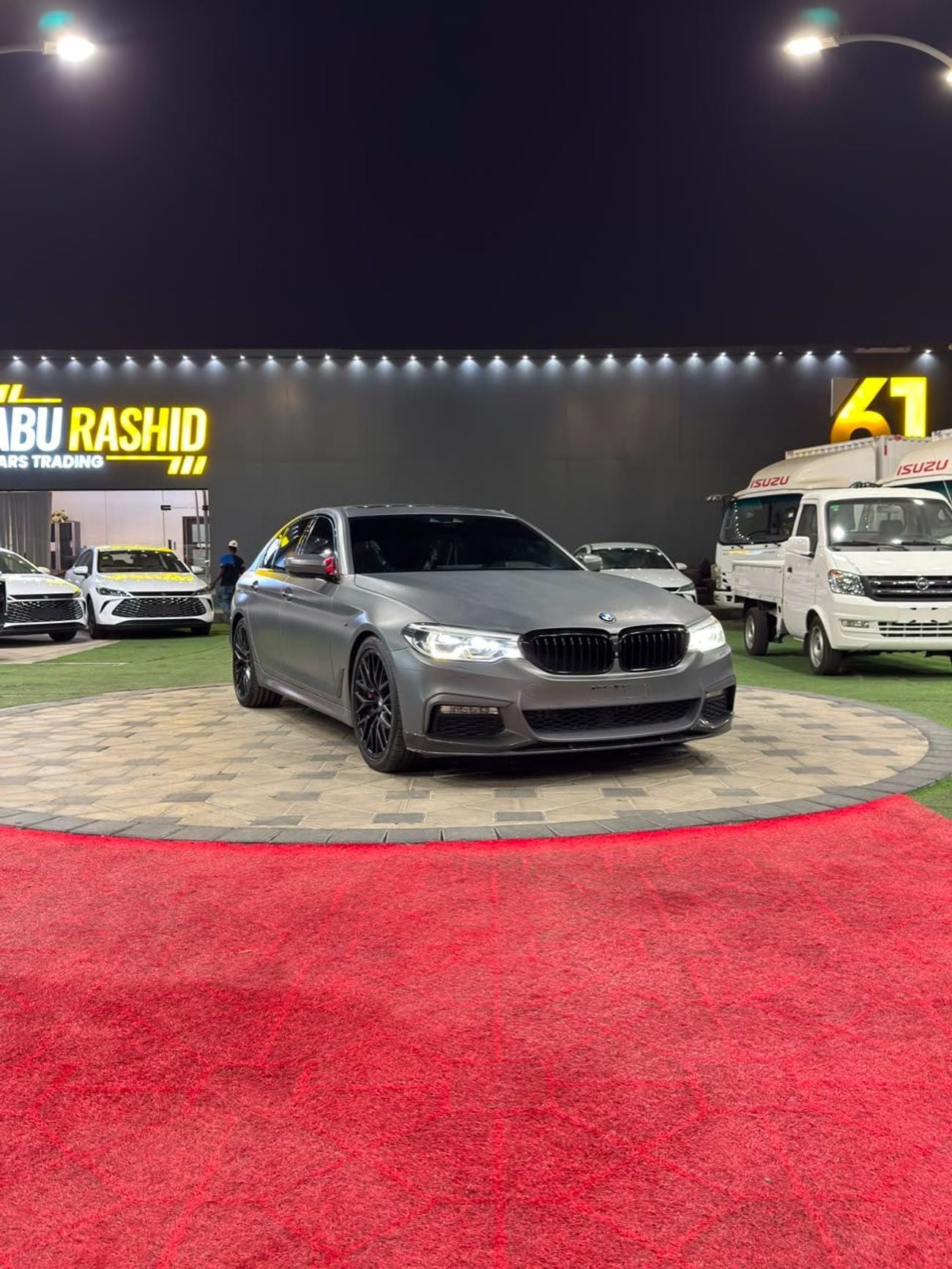بي أم دبليو 530i LUXURY