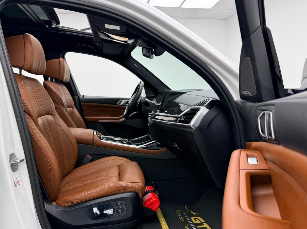 BMW X7 40i LUXURY 2023 BMW X7 xDrive40i, 2028 BMW Warranty + Service Pack, Full BMW Service History, GCC