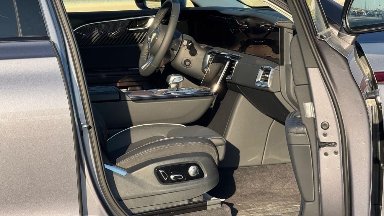 HONGQI EHS9 HIGH VIP SEATS