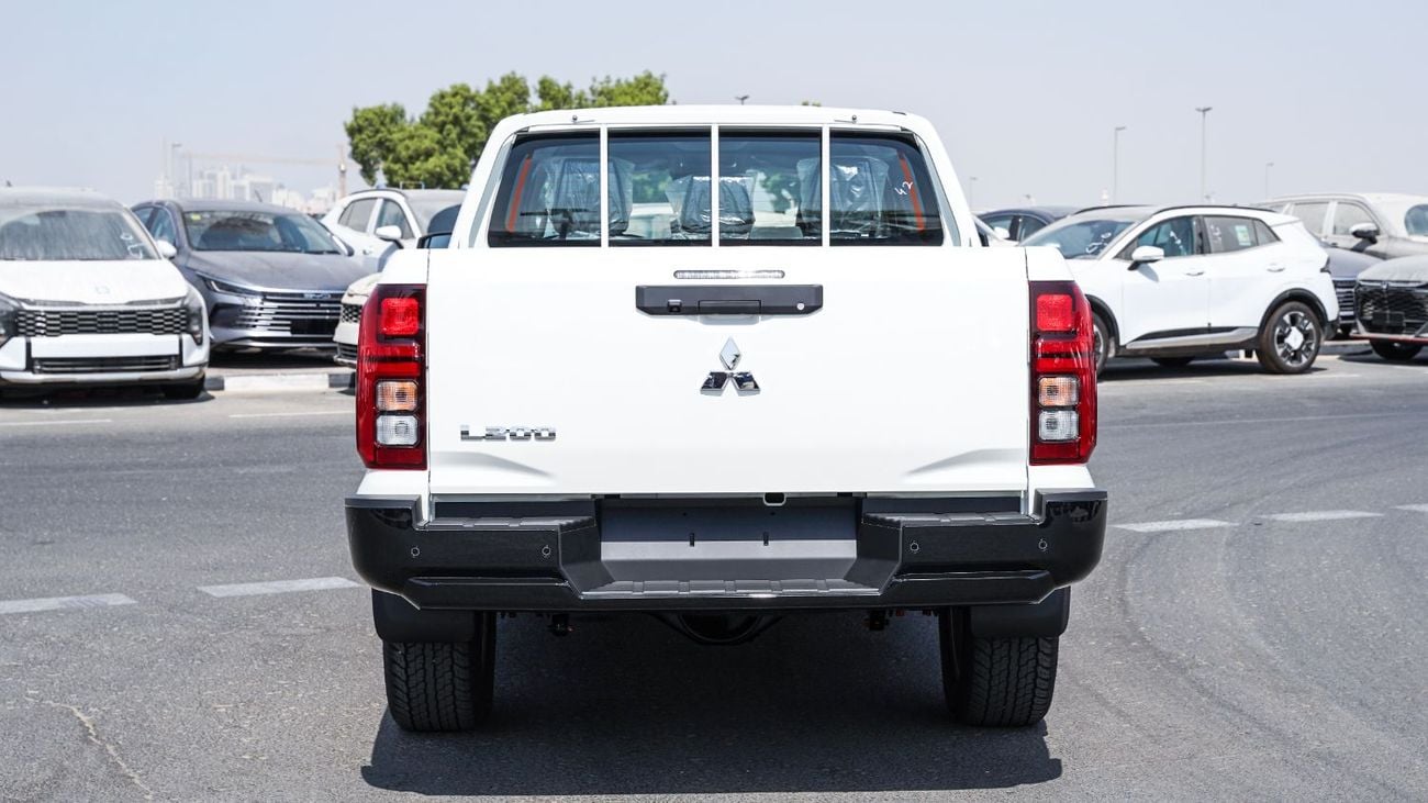 Mitsubishi L200 GLS Brand New – 2.4L Turbo Diesel 4WD Automatic – D82 – 2027 – Export Only