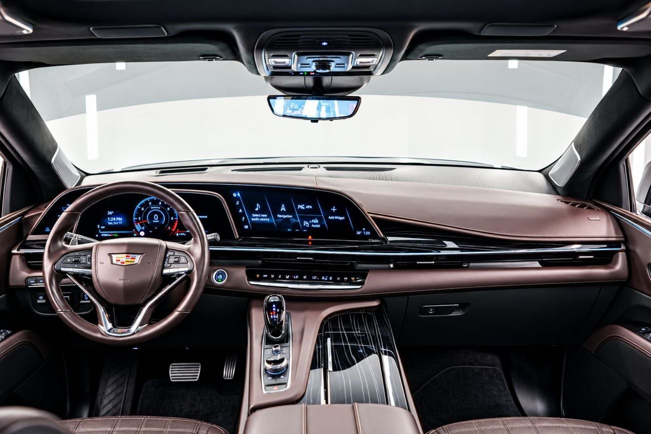 كاديلاك إسكالاد V SERIES مواصفات دول مجلس التعاون الخليجي، محرك V8 فائق الشحن، ضمان وخدمة فعالان