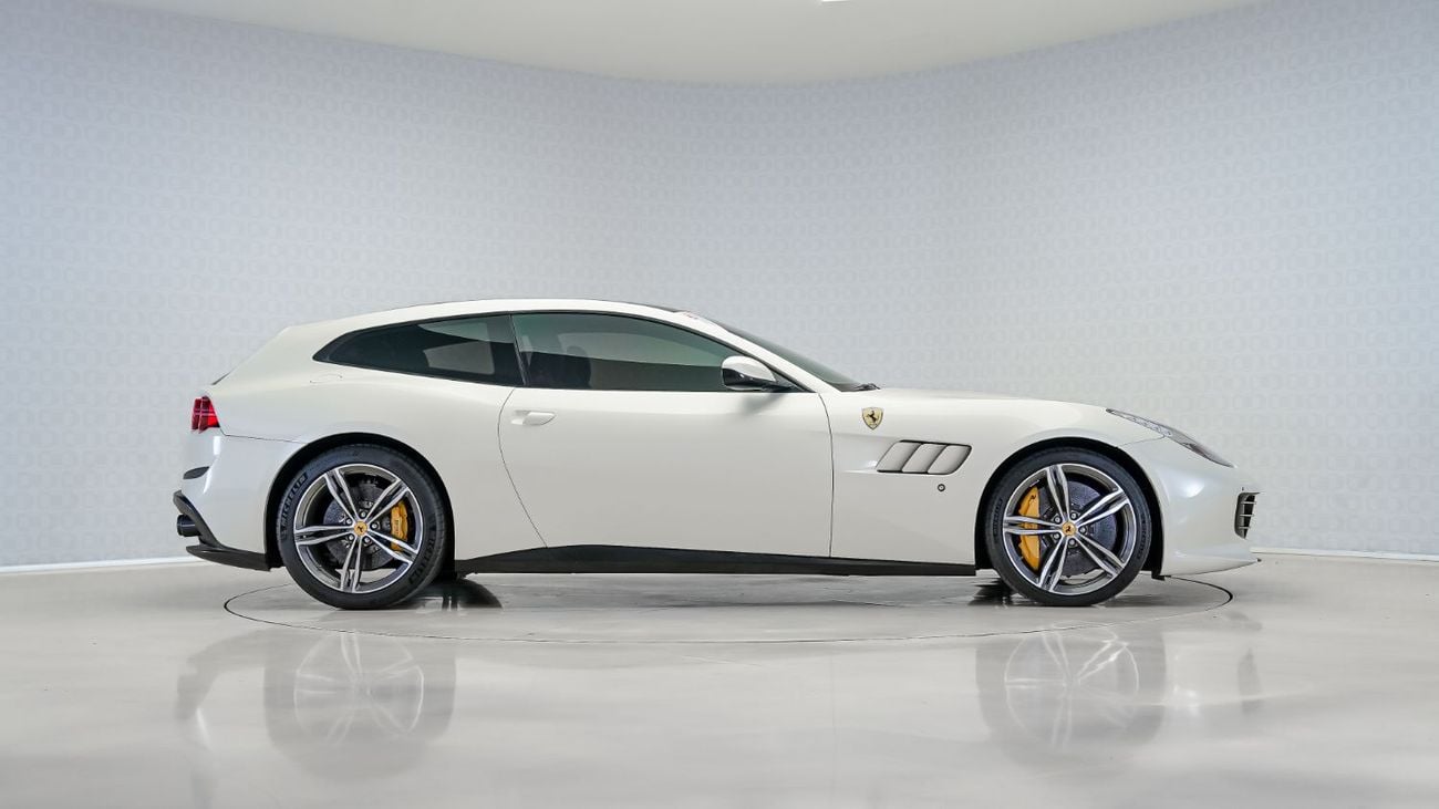 Ferrari GTC4