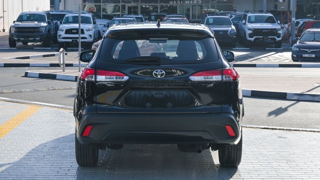Toyota Corolla Cross LE HEV