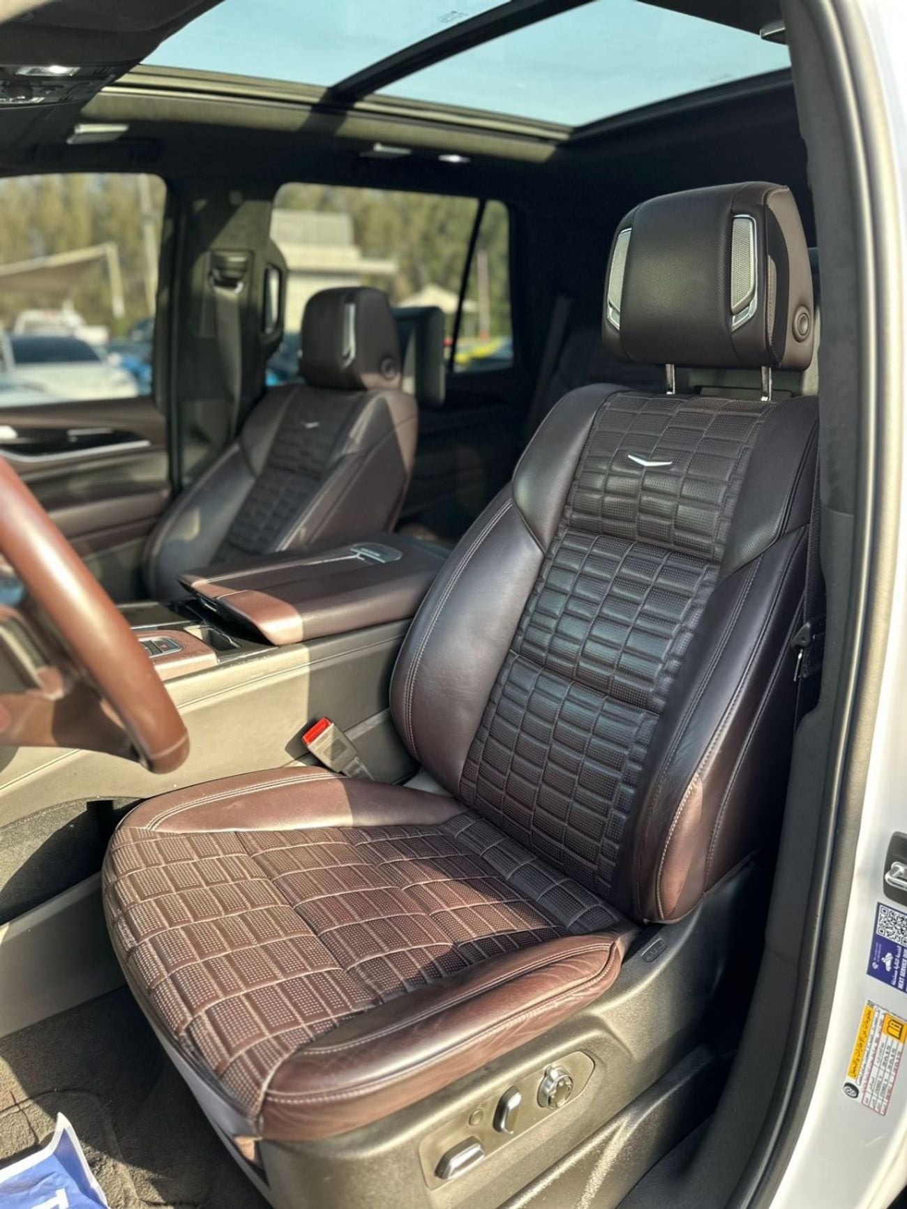 Cadillac Escalade PREMIUM LUXURY PLATINUM CADILLAC ESCALADE 2022 GCC FULL OPTION ORIGINAL PAINT UNDER WARRANT