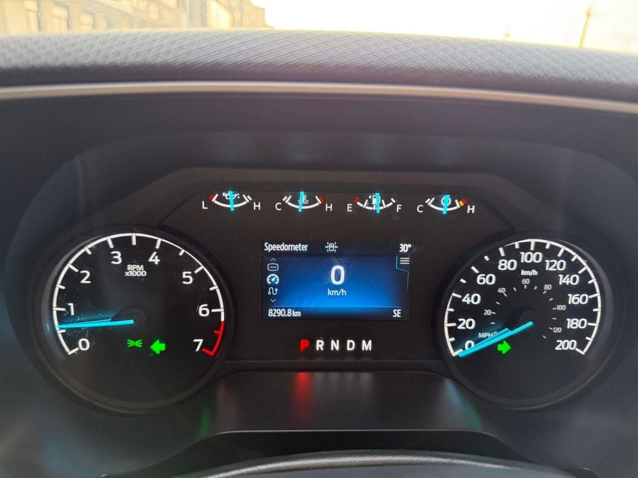 فورد F 150 رابتور كرو لوكس سيارة رابتور آر موديل 2023 معدلة بقوة 485 حصان مسجلة في الإمارات العربية المتحدة