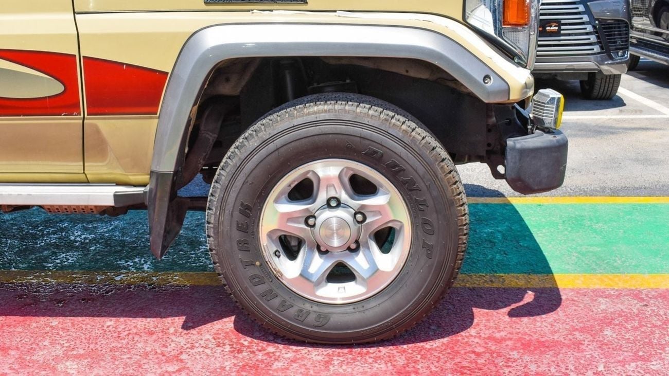 Toyota Land Cruiser 70
