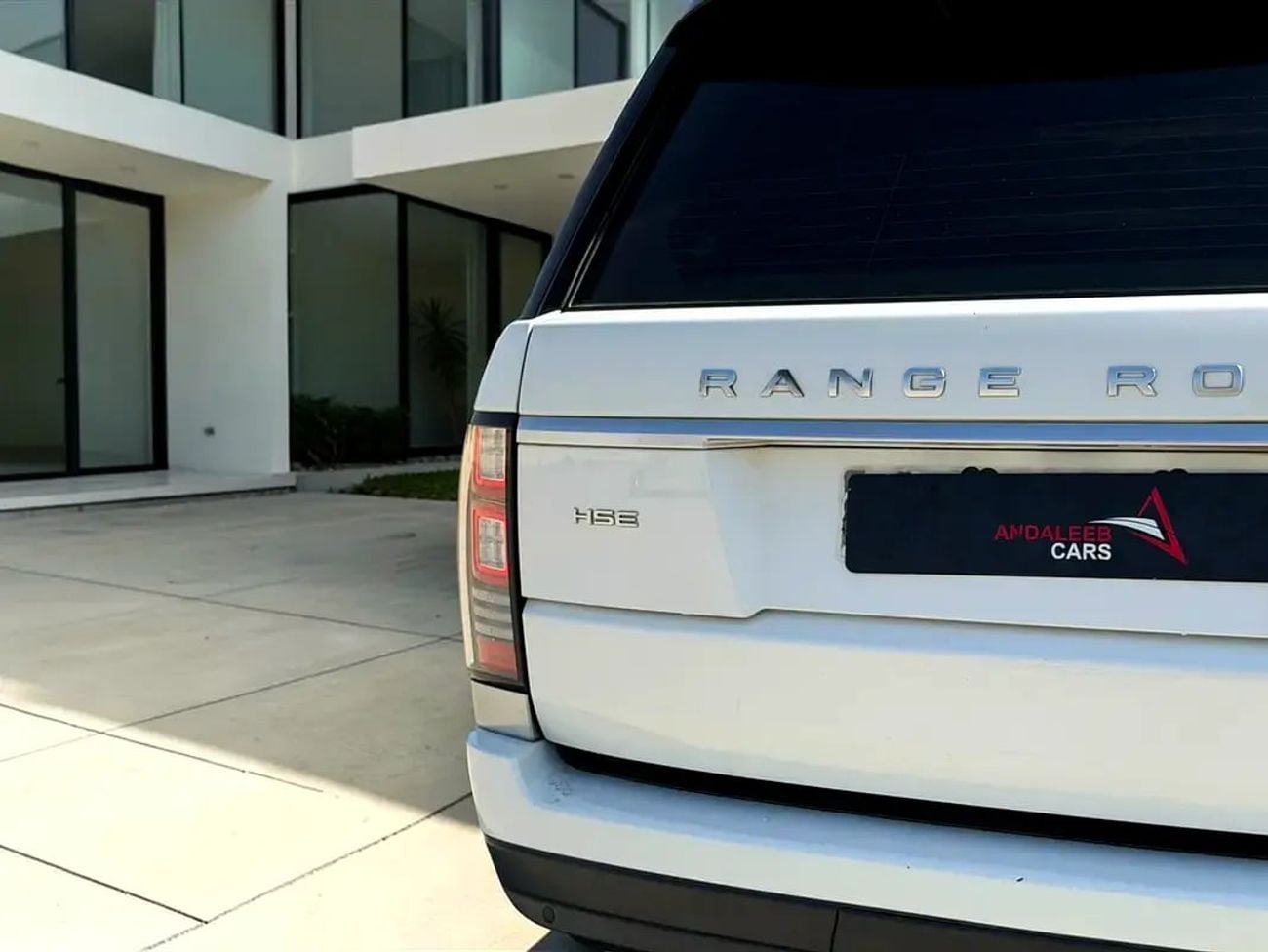 لاند روفر رينج روفر HSE | 5.0L V8 | 4WD | GCC SPECS