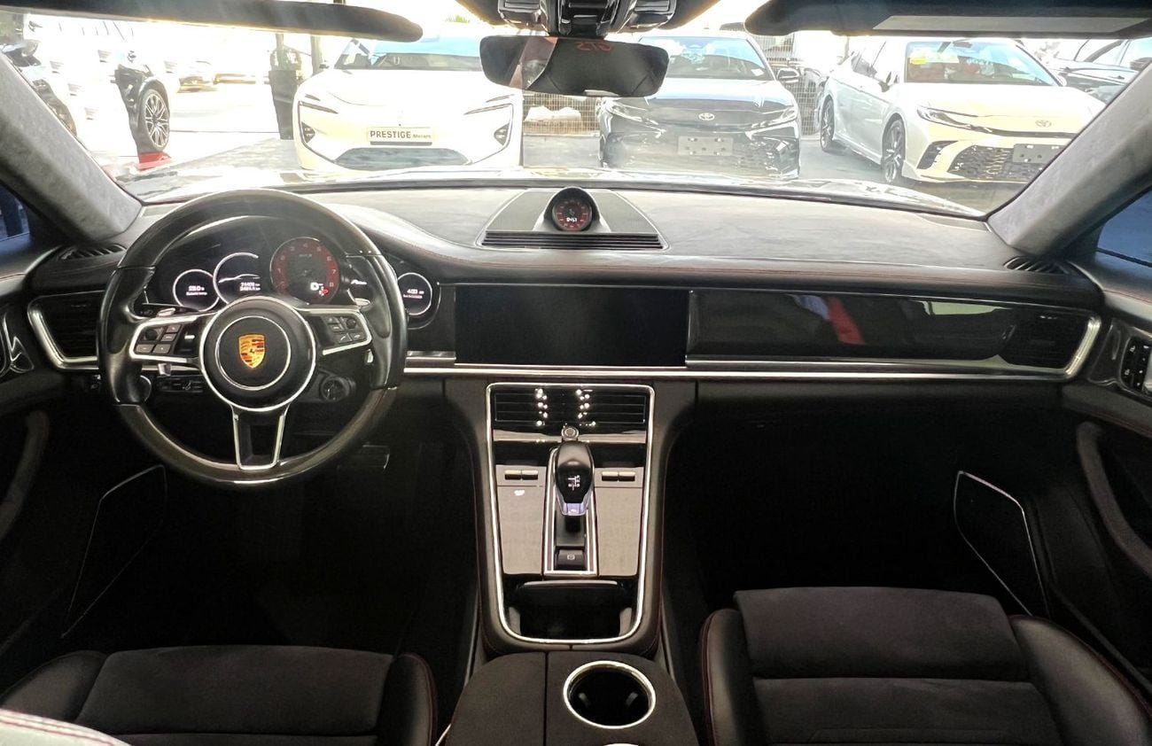 Porsche Panamera GTS 4.0L (475 HP) 2020 American Specification