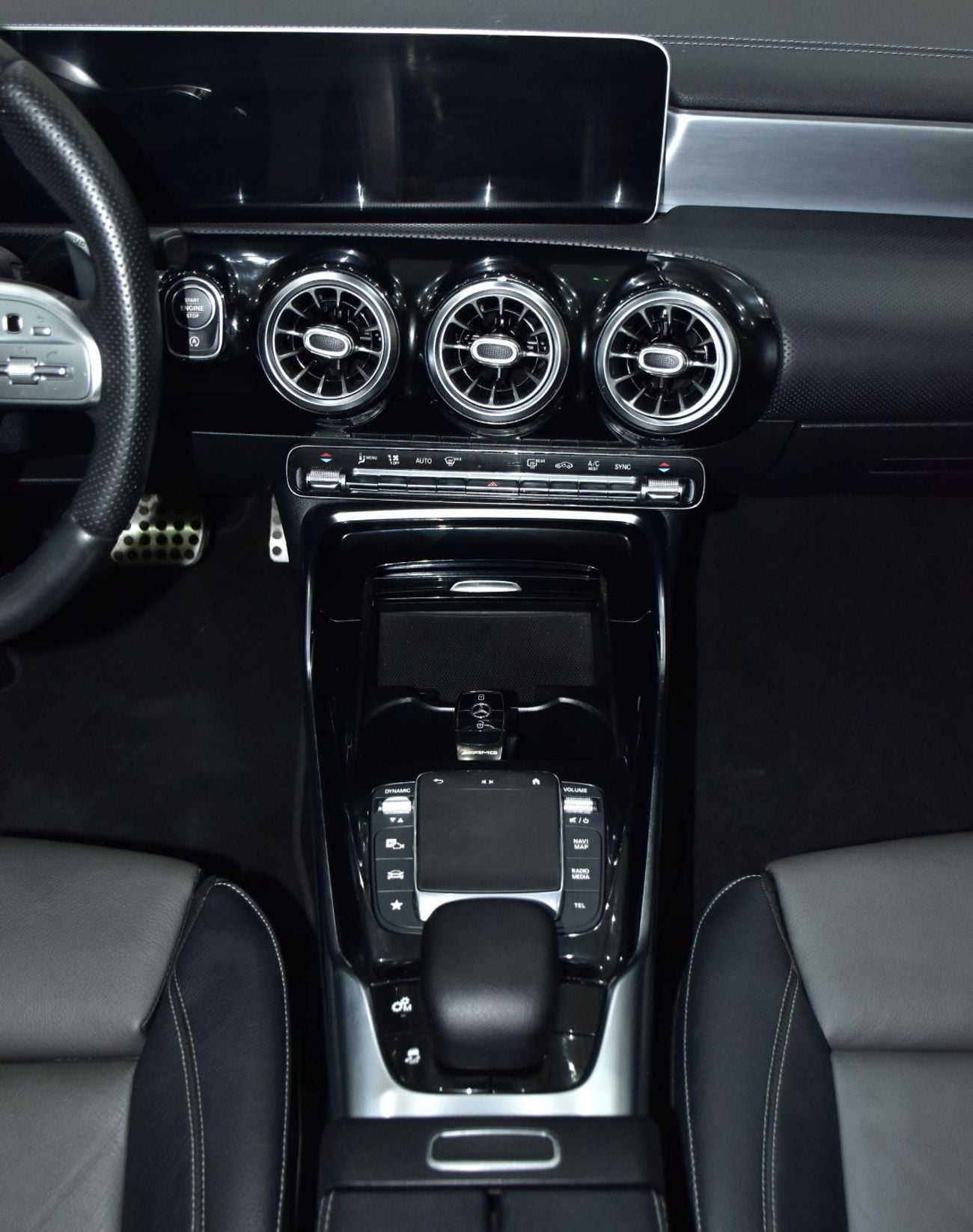 Mercedes Benz A35 AMG 4MATIC EXCELLENT DEAL for our Mercedes Benz A35 AMG ( 2020 Model ) in Black Color Chinese Specs