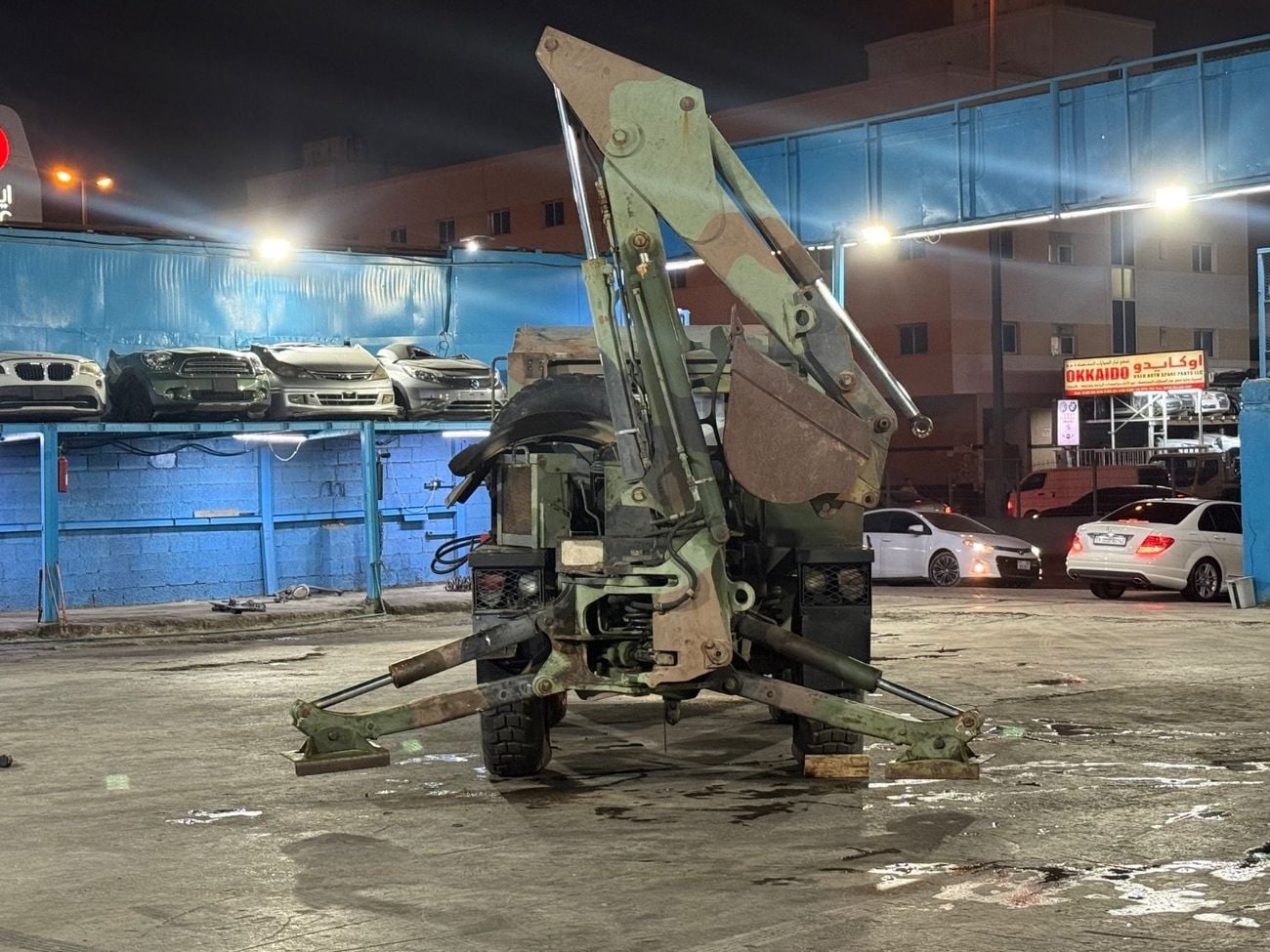 مرسيدس بنز Unimog MILITARY LOADER (NON GCC)