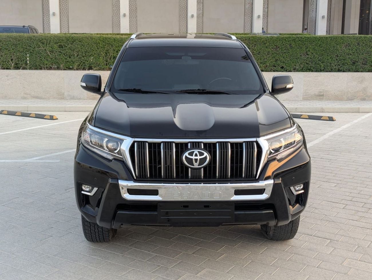 تويوتا برادو TX-L مواصفات خليجية، محرك V6 سعة 4.0 لتر، حالة داخلية وخارجية ممتازة