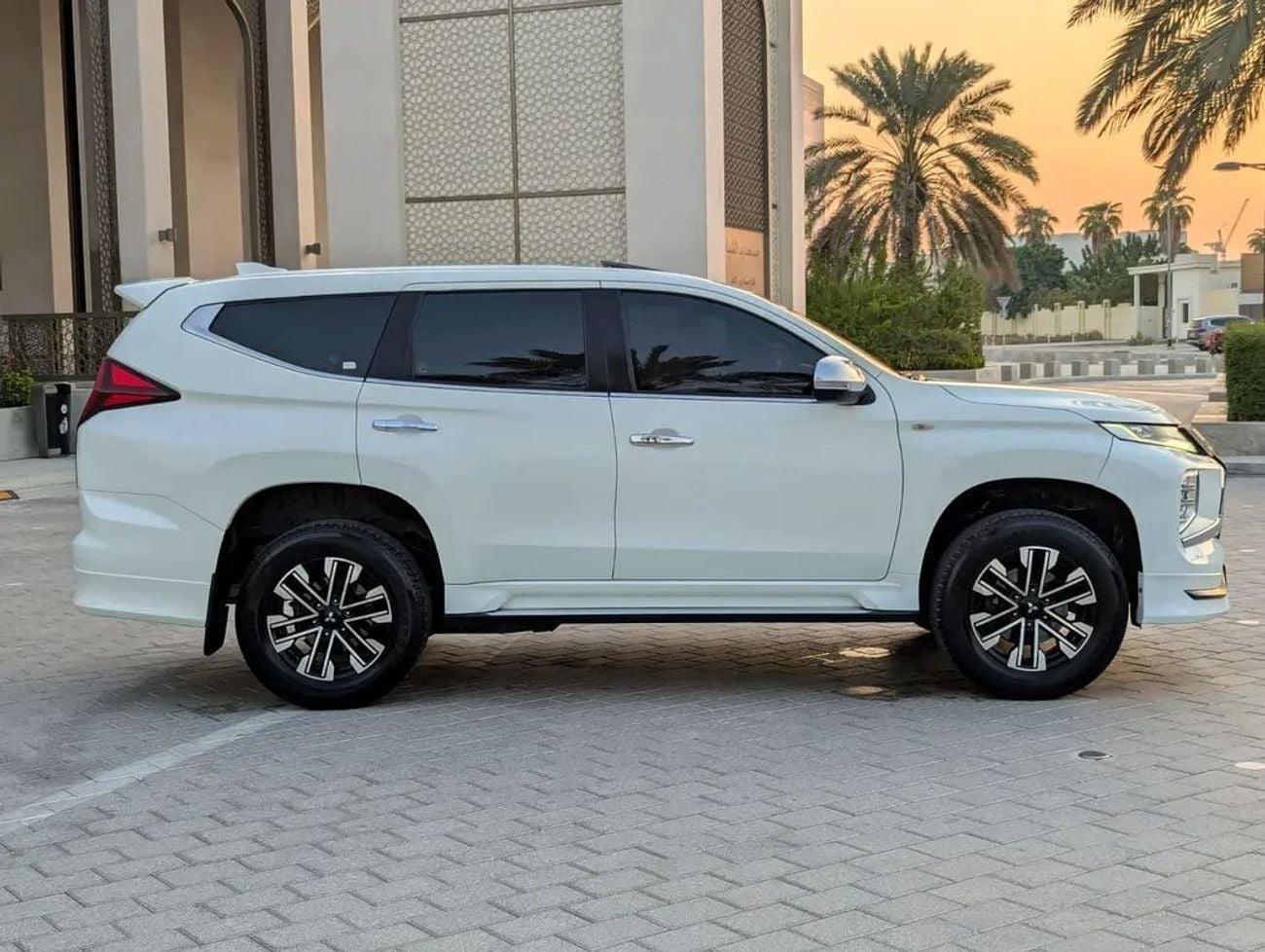 Mitsubishi Montero Sport GLS PREMIUM Top Line 4WD | Interior and Exterior Excellent Condition