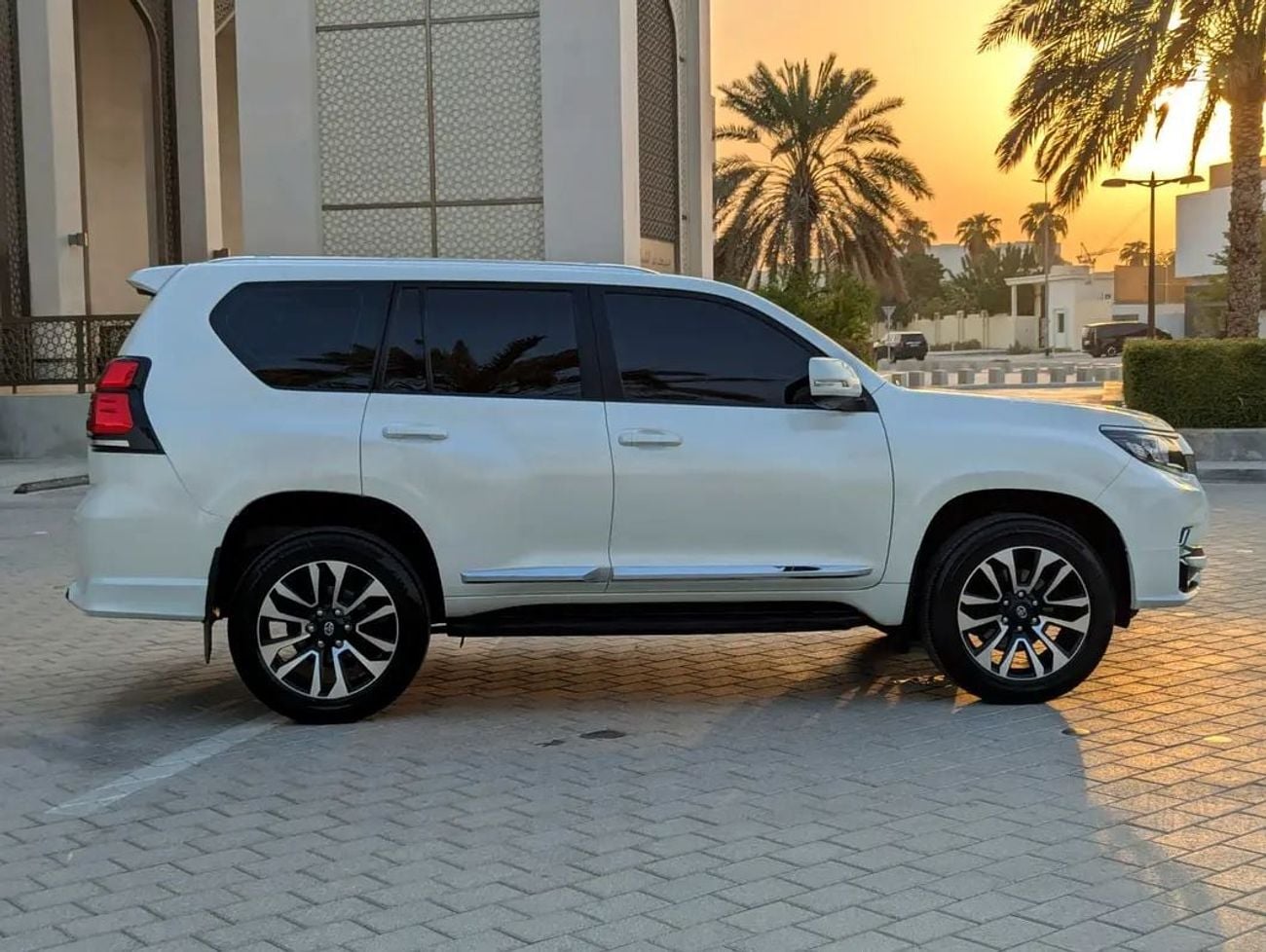 تويوتا برادو TX-L مواصفات CC، محرك ديزل V4، حالة ممتازة