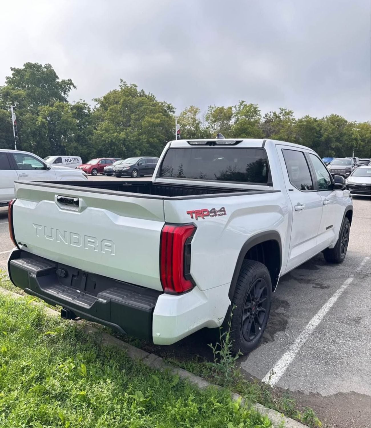Toyota Tundra TRD OFFROAD 3.5L V6 PETROL FULL OPTION
