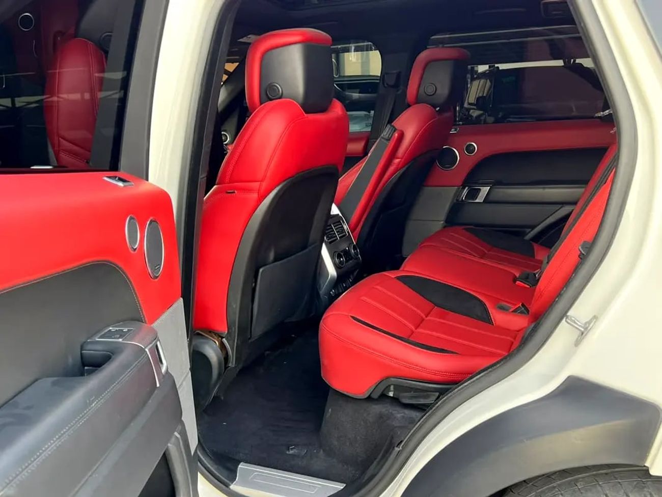 Land Rover Range Rover Sport HSE Supercharged | American Specs | Pristine Condition