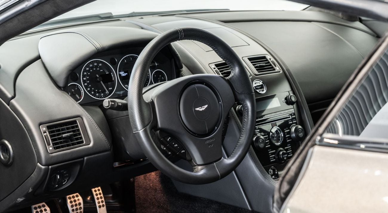 Aston Martin Vantage