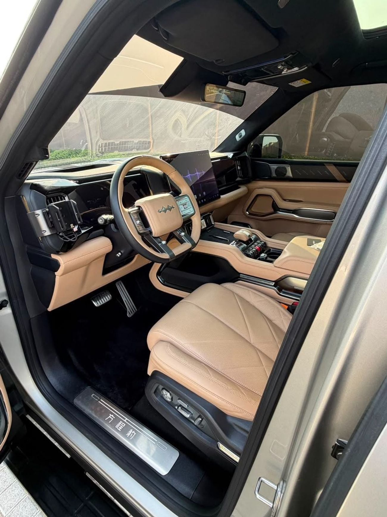 BYD Leopard 8 DELUX