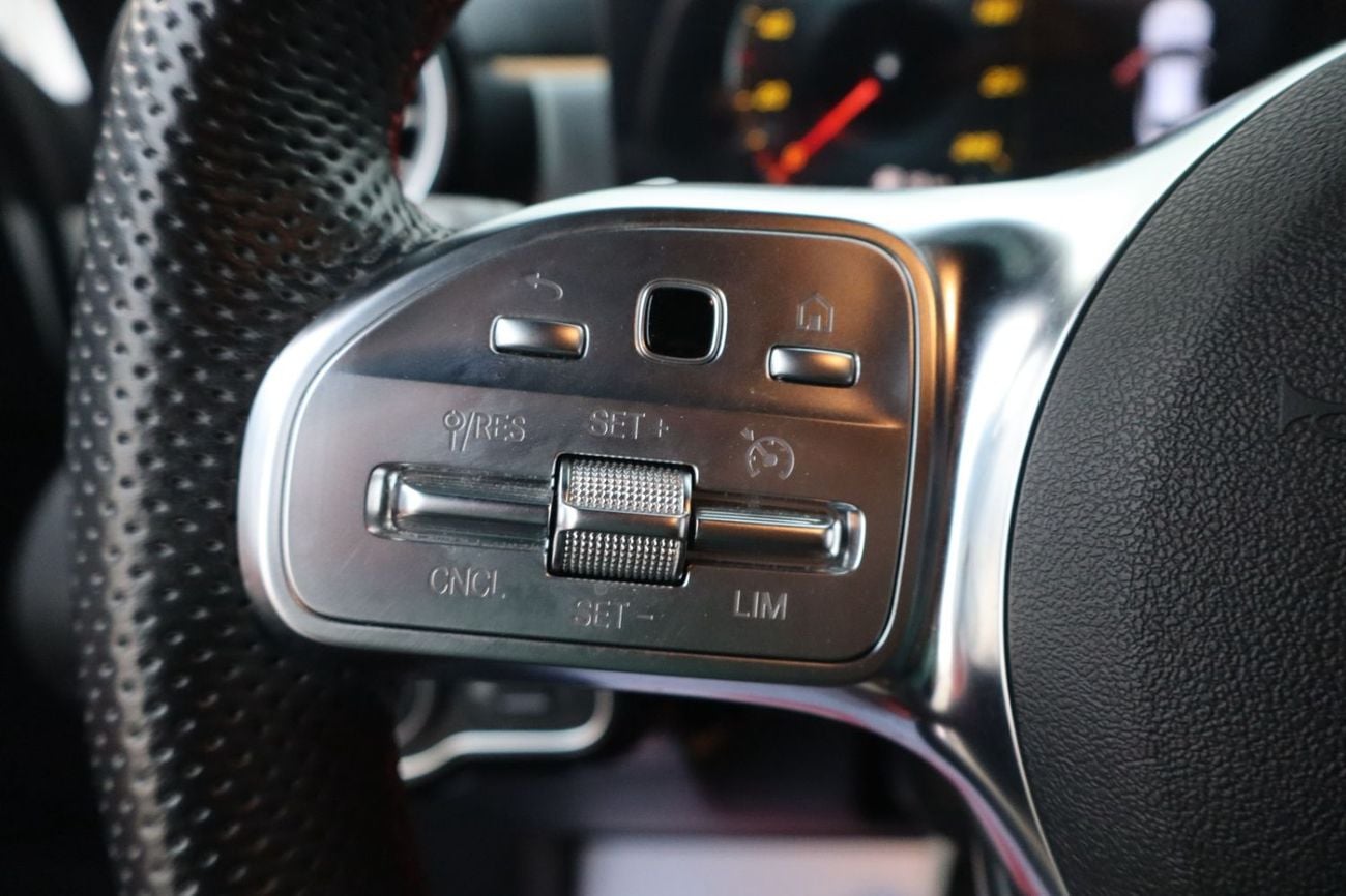 Mercedes Benz CLA250 PREMIUM