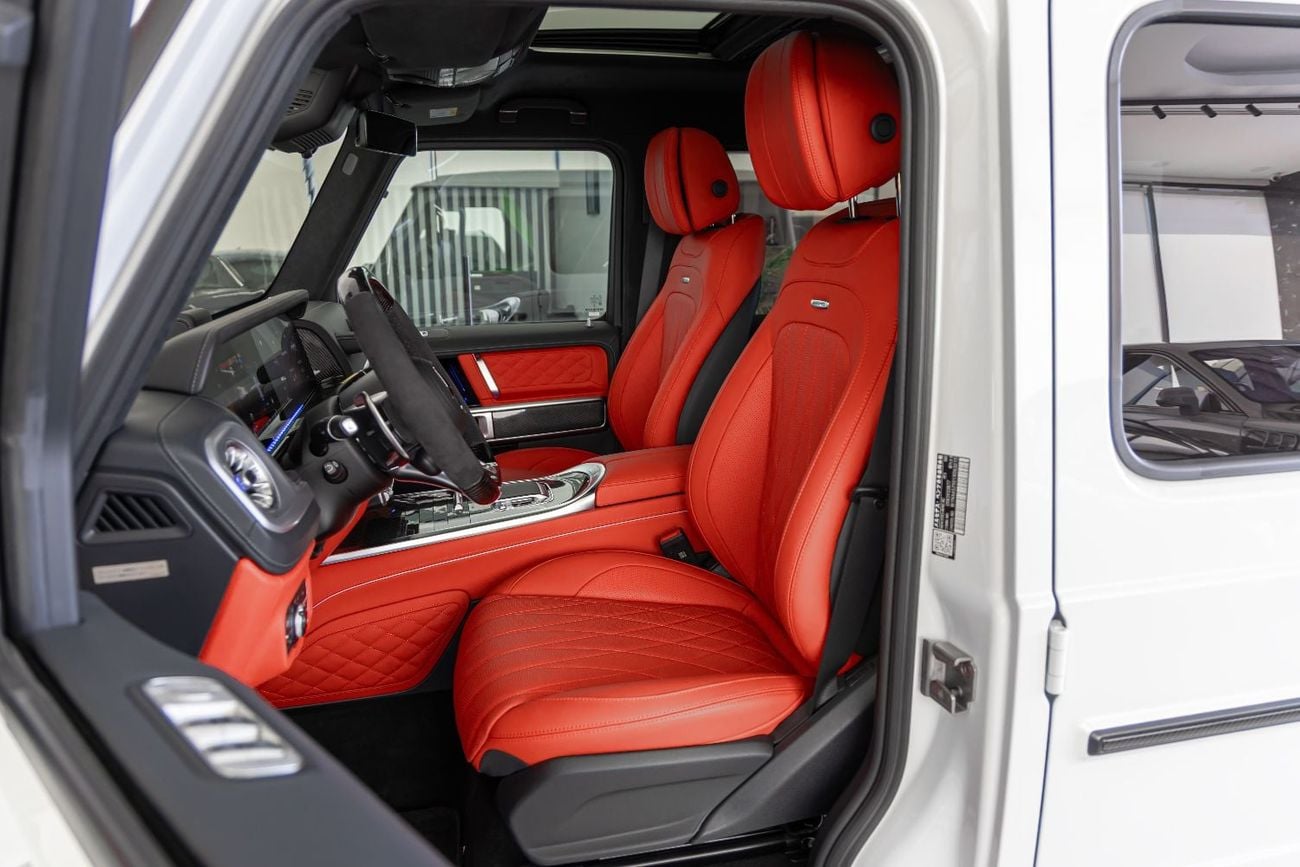 Mercedes Benz G63 AMG STANDARD Mercedes-AMG G 63 | 2026 | White | Full Carbon | Performance Package | 4.0L V8 Twin-Turbo | 585 HP