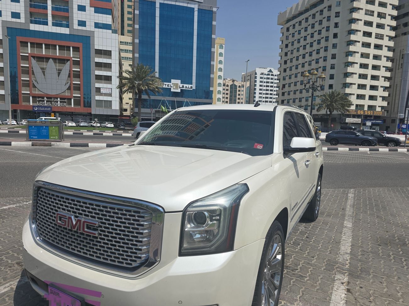 GMC Yukon DENALI PWR STEPS