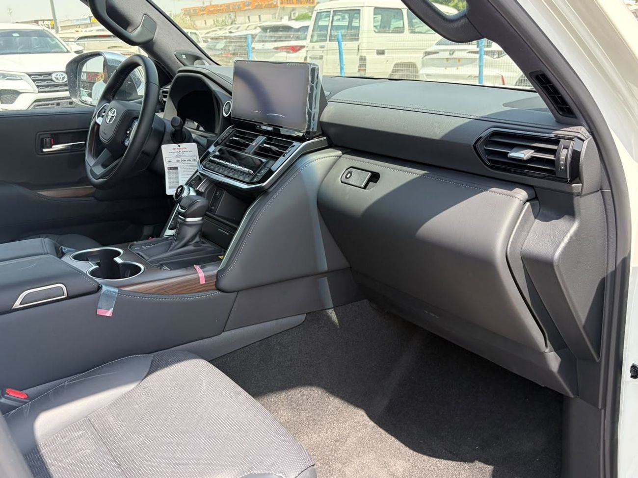Toyota Land Cruiser VX LC300 VX TWIN TURBO || 3.5L V6 PETROL | PWR WITH LEATHER SEATS | 360* CAMERA | JBL SOUND SYSTEM | RA