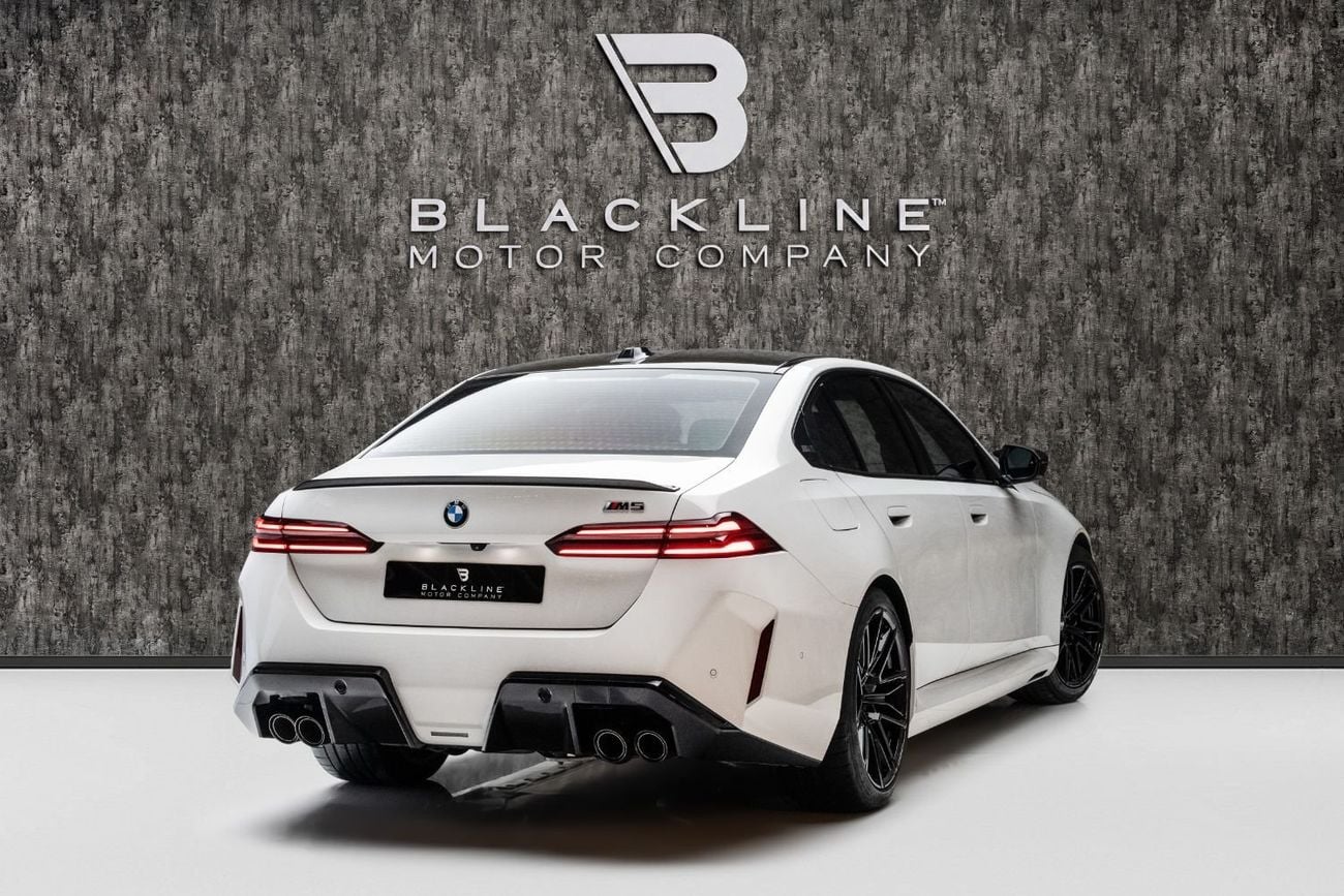 بي أم دبليو M5 ستاندارد اشترِ الآن، وادفع في عام ٢٠٢٧ | معيار بلاك لاين | ضمان بي إم دبليو لعام ٢٠٣٠ + عقد خدمة، دول مجلس ال