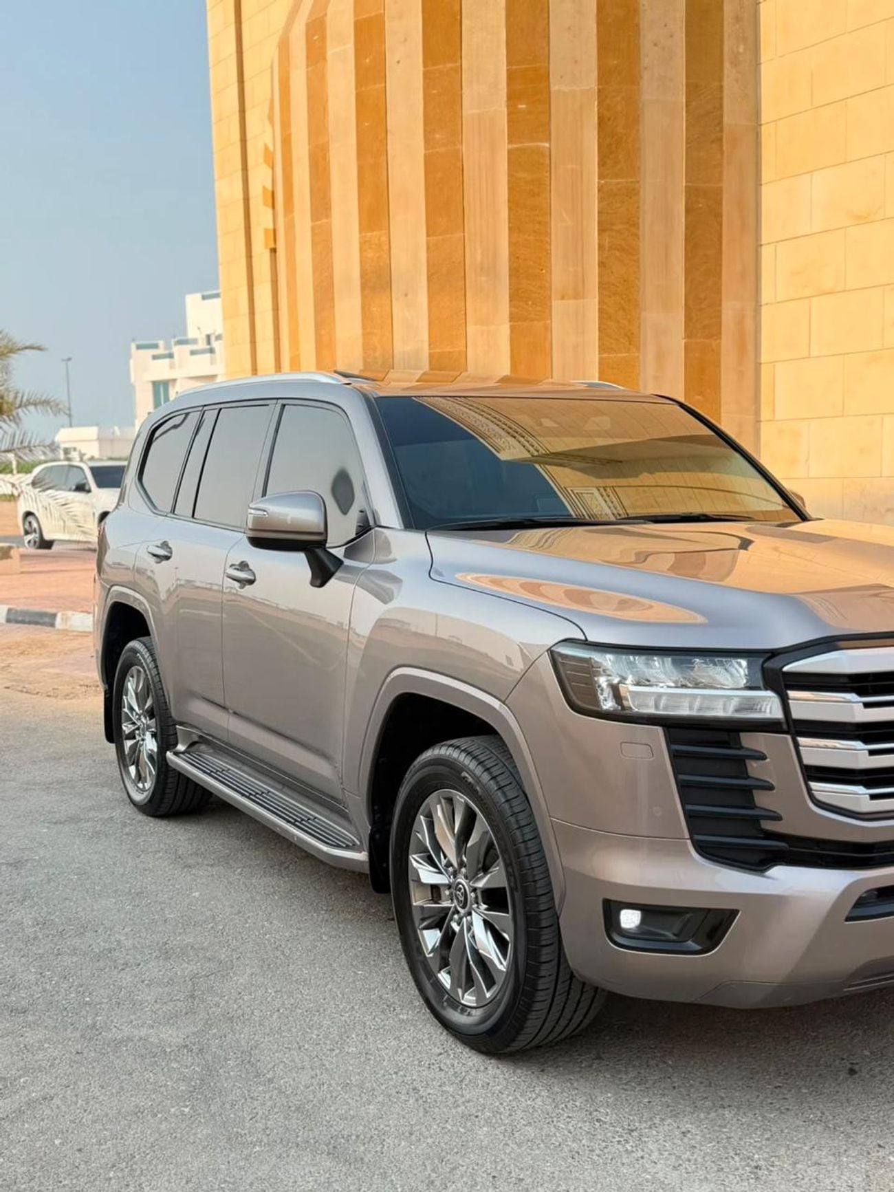 Toyota Land Cruiser GXR 4.0L full option