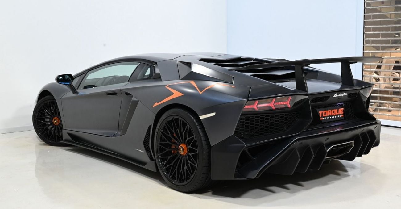 Lamborghini Aventador LP 750-4 Super veloce 2015 Lamborghini Aventador LP 750-4 Super veloce SV Kit, Full Service History, GCC
